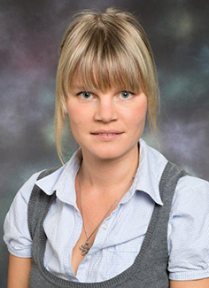 Dr Aino Suomi