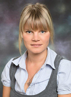 Dr Aino Suomi 