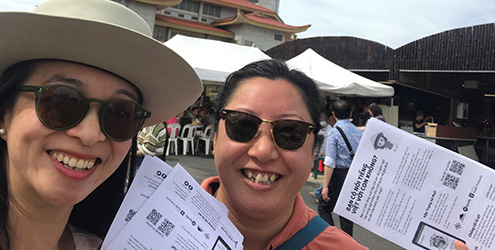 Dr Austen with VietSpeak community organiser, Hong Tran